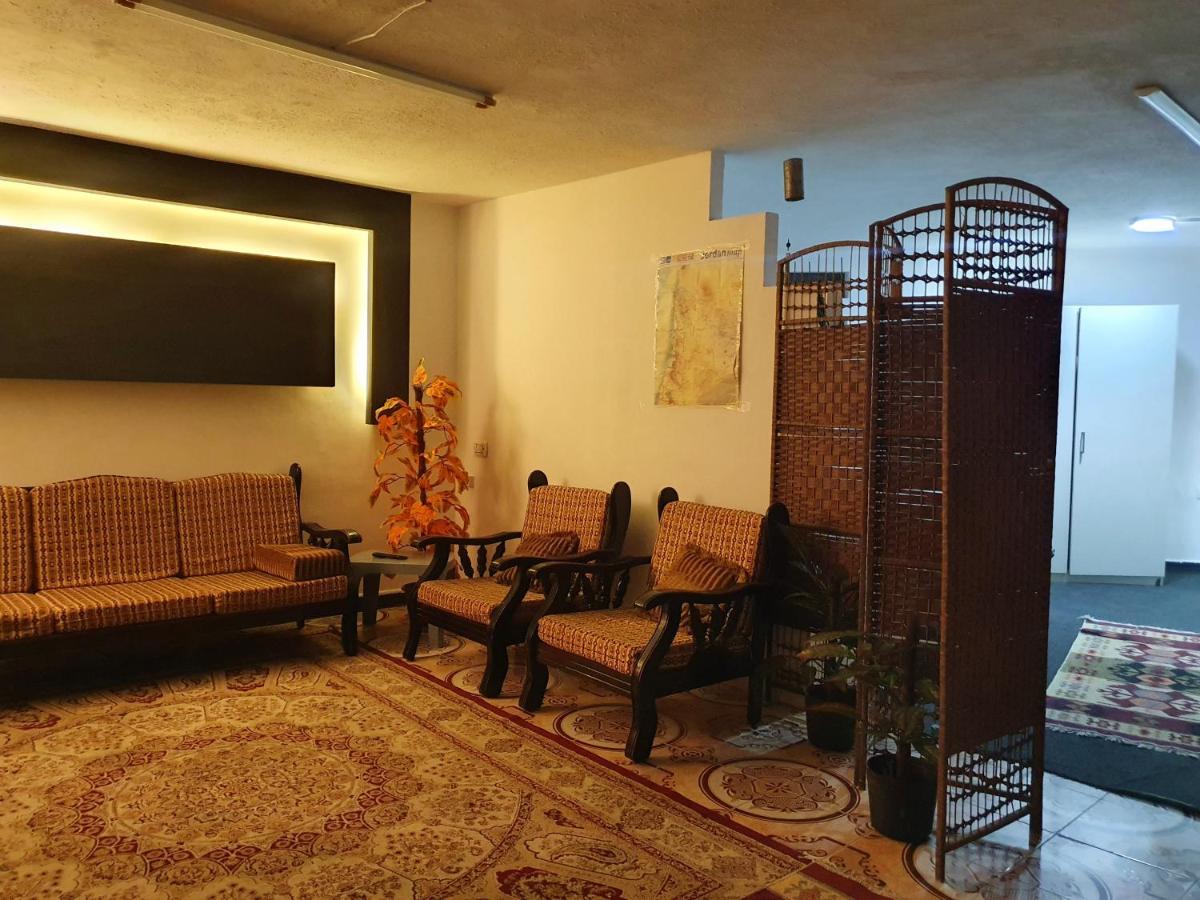 Zeus Apartment Jarash Luaran gambar